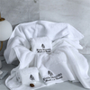 100% katoenen super witte kleur boutique hotelhanddoeken met borduurlogo